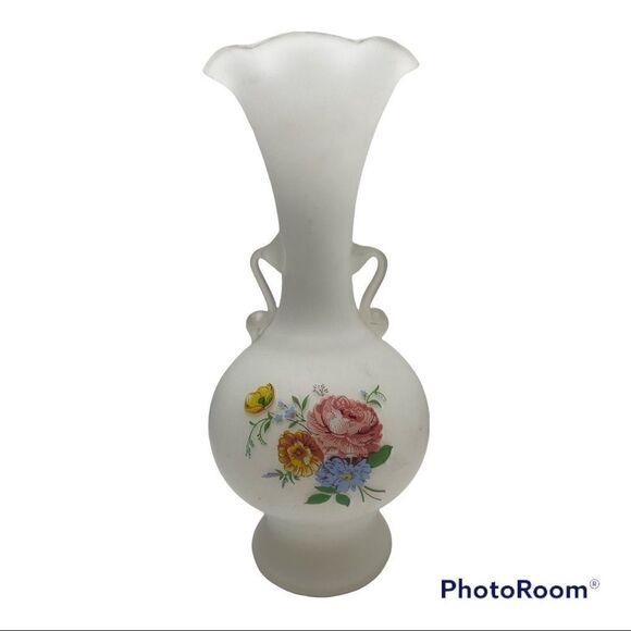 Vintage Beautiful White Satin Glass Floral Vase - Picture 1 of 6